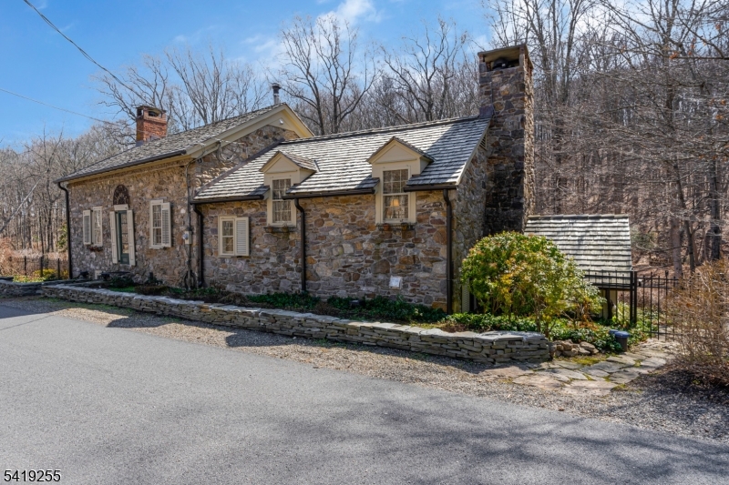 Mountainsville - Residential