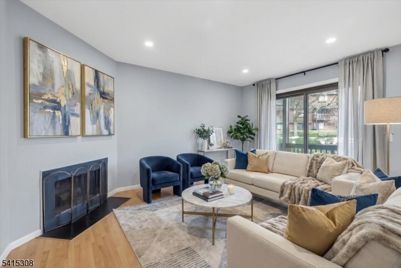 Harmon Cove One - Residential