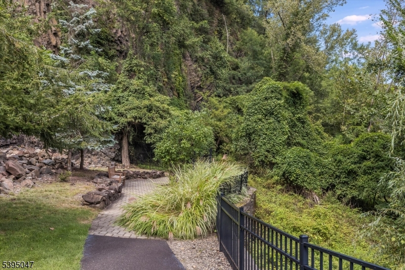 Crown View - Residential