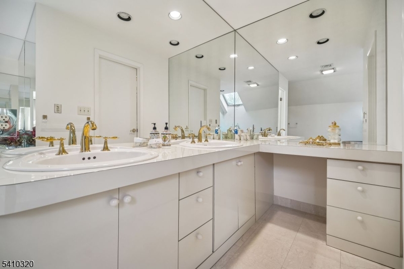 High Oaks - Residential