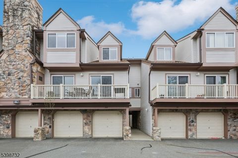 209 Woods Edge Dr, Roxbury Twp., NJ 07876 - #: 3999492