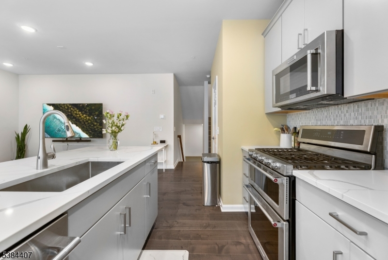 SOMERVILLE STATION - Residential