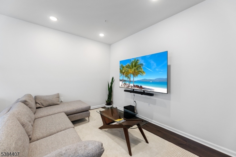 SOMERVILLE STATION - Residential