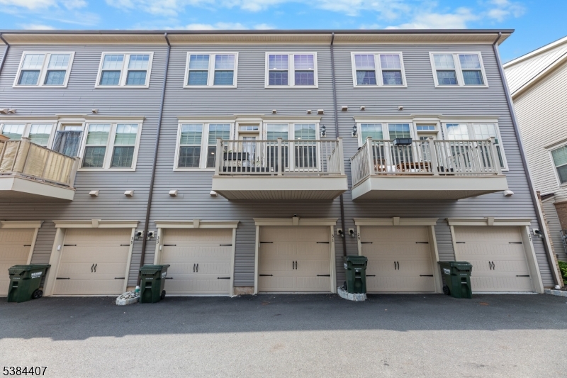 SOMERVILLE STATION - Residential