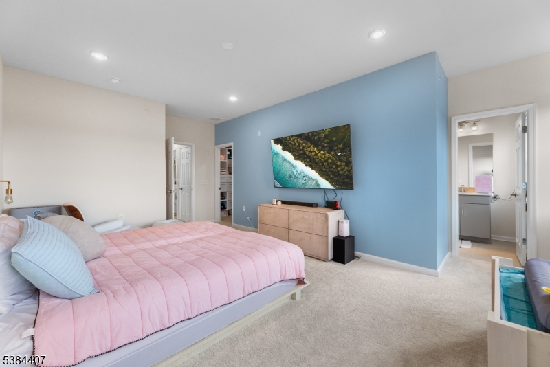 SOMERVILLE STATION - Residential