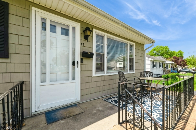 47 Charles Bossert Dr