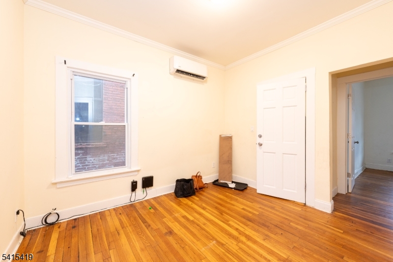 VALLEY ARTS - Residential Lease