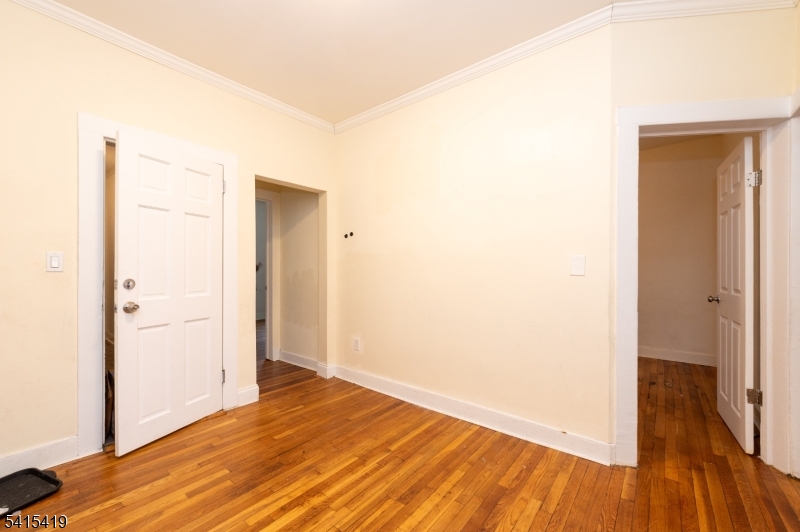 VALLEY ARTS - Residential Lease