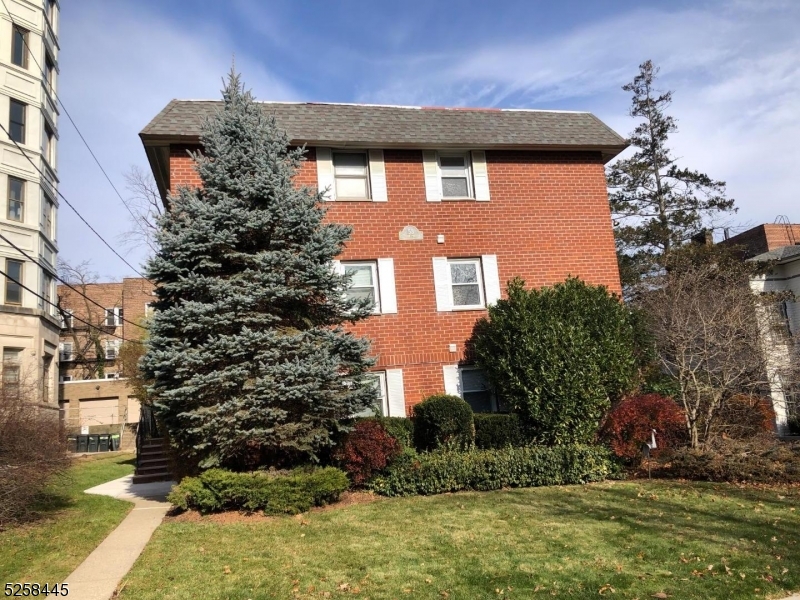 Montclair Estate Section - Commercial Sale