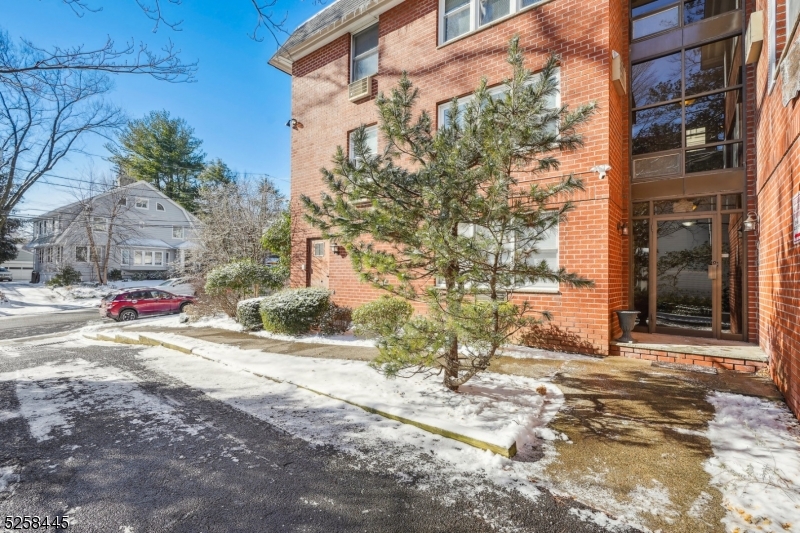 Montclair Estate Section - Commercial Sale