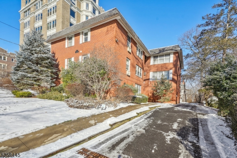 Montclair Estate Section - Commercial Sale