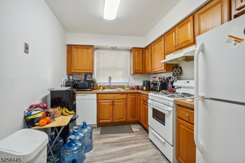 Montclair Estate Section - Commercial Sale