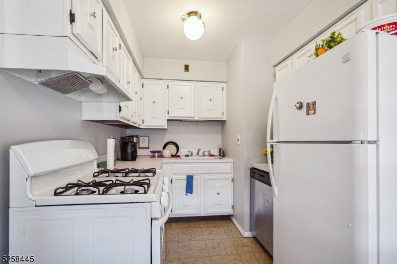 Montclair Estate Section - Commercial Sale