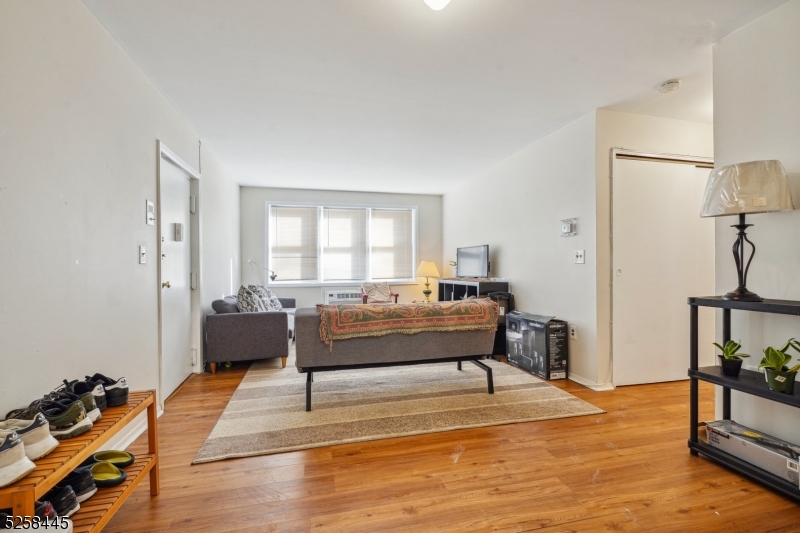 Montclair Estate Section - Commercial Sale