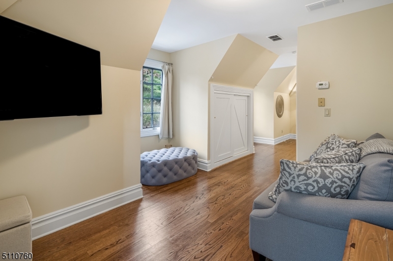 Mountainville - Residential