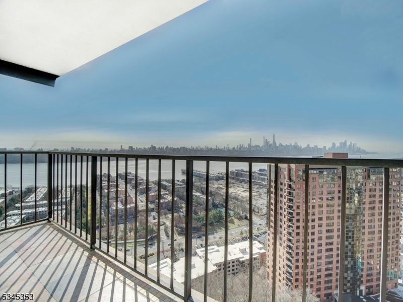 The Apogee - Residential