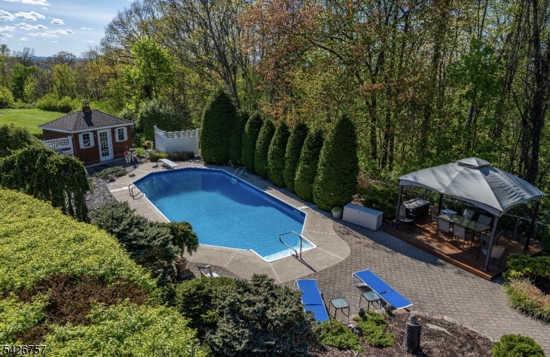 OLD ORCHARD ESTATES - Residential