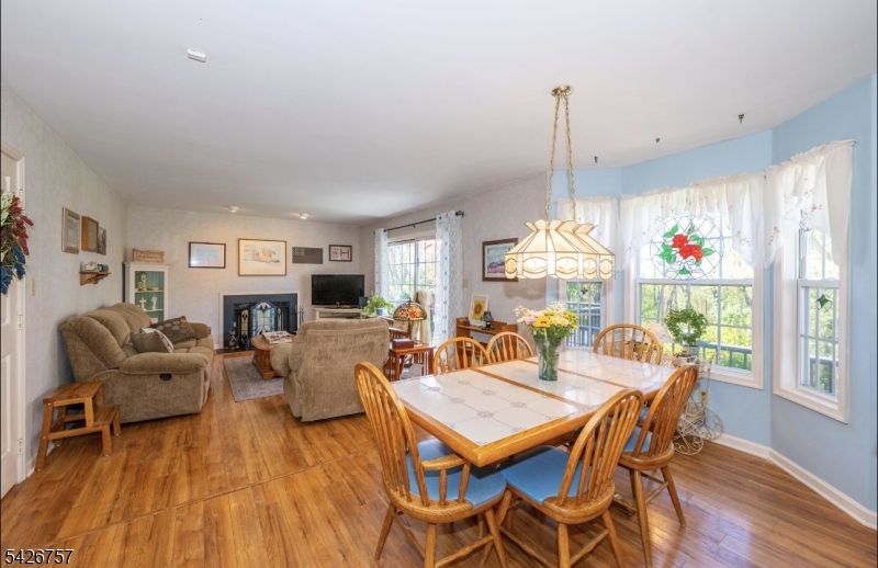 OLD ORCHARD ESTATES - Residential