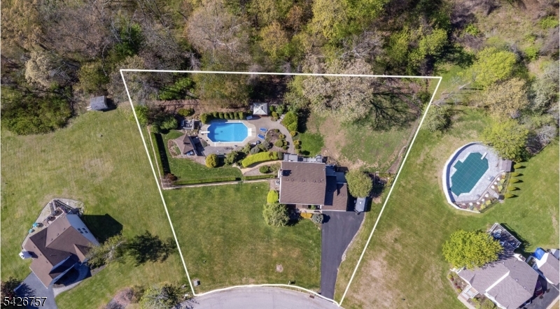 OLD ORCHARD ESTATES - Residential