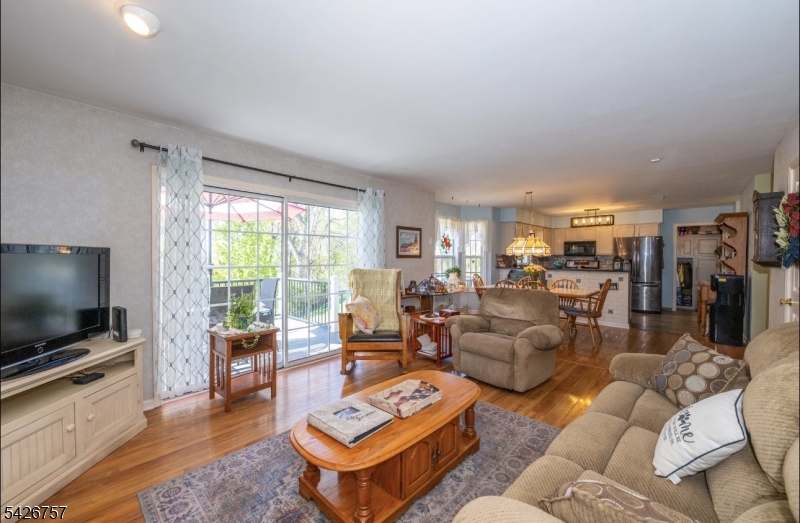 OLD ORCHARD ESTATES - Residential
