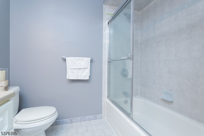 Montville Chase - Residential