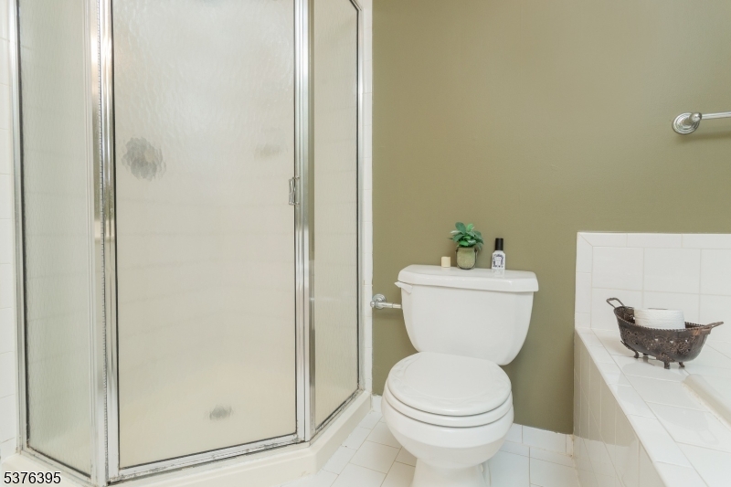 Montville Chase - Residential