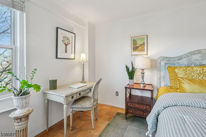 Parkway House - Residential