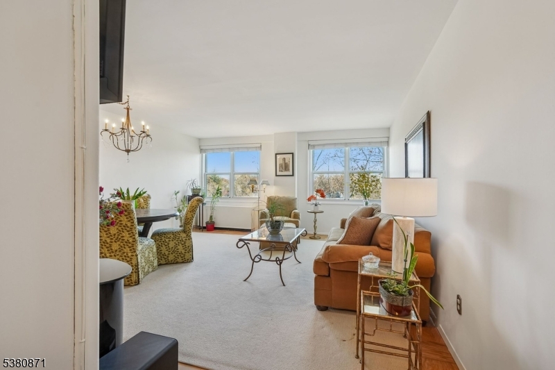 Parkway House - Residential