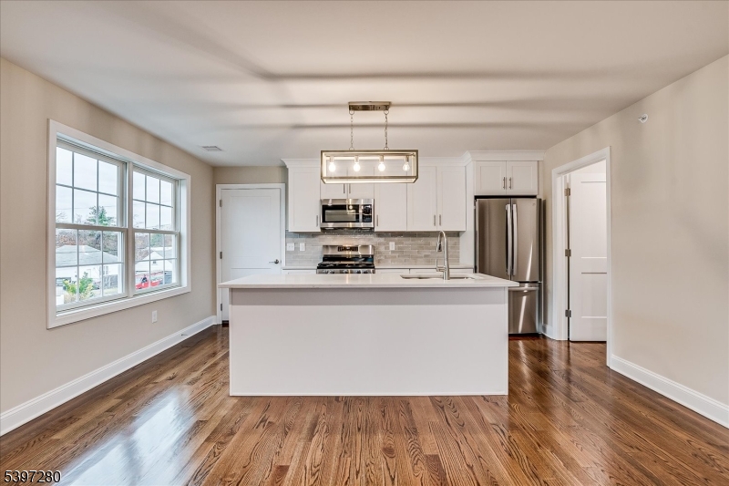 South Plainfield Boro, New Jersey 07080, United States, 2 Bedrooms Bedrooms, ,2 BathroomsBathrooms,Residential,Active,243998