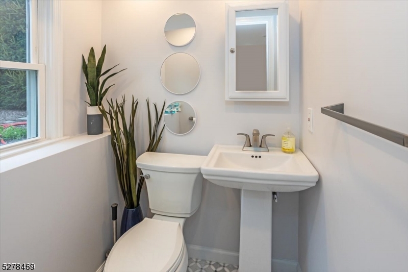 Cromwell Hills - Residential Lease