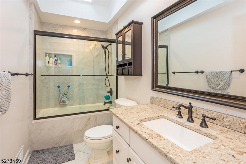 Cromwell Hills - Residential Lease