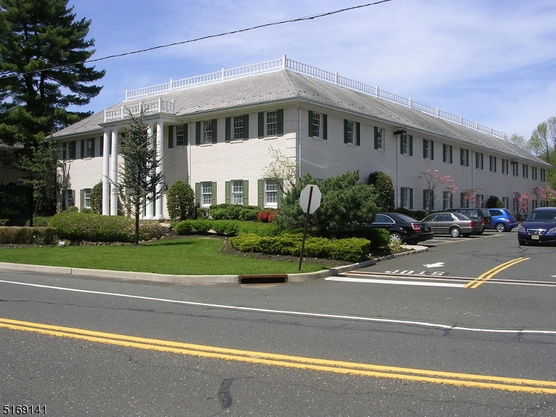 Photo 1 of 19 — 776 Mountain Blvd, Warren Twp., NJ 07069