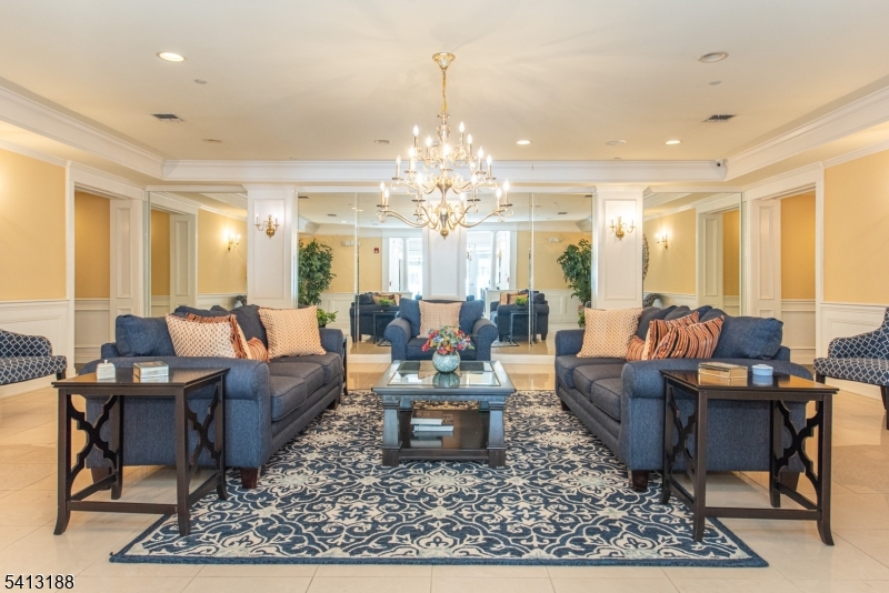 Royal Club at Winthrop - Residential