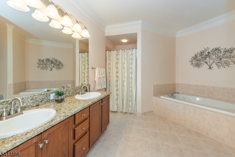 Royal Club at Winthrop - Residential