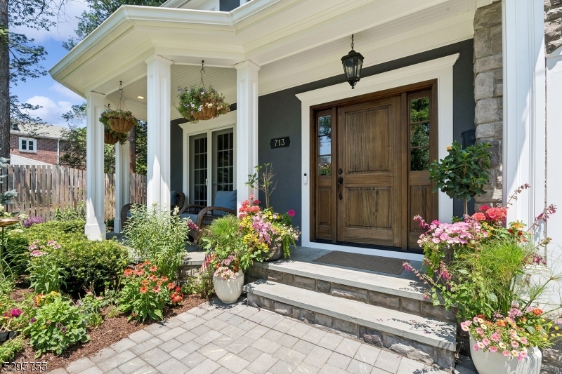 Stonehenge - Residential