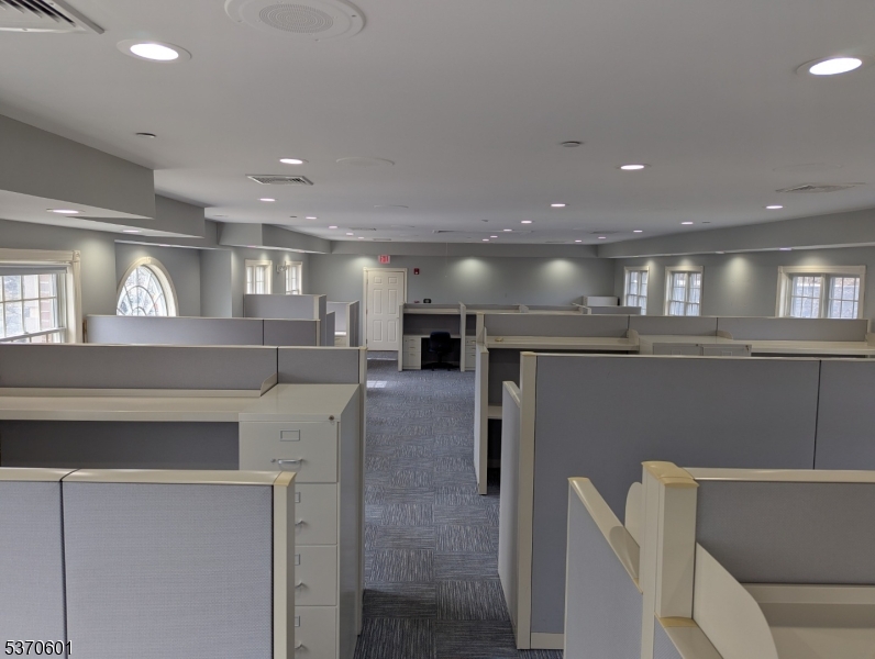 Hillsborough Twp., New Jersey 08844, United States, ,Commercial,Active,215496