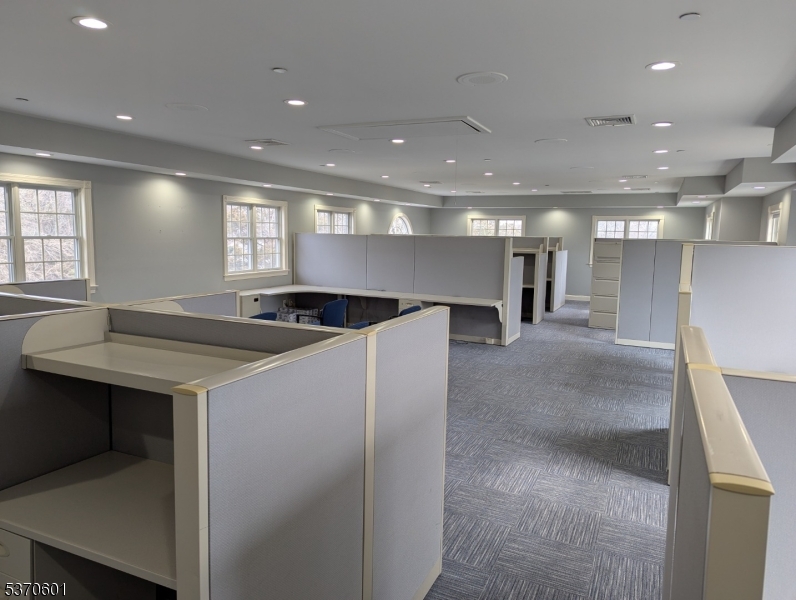 Hillsborough Twp., New Jersey 08844, United States, ,Commercial,Active,215496