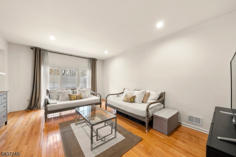 Roseland Green - Residential