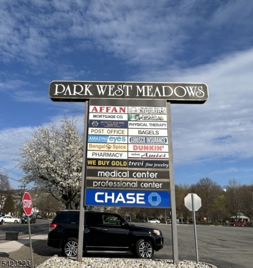 1600 sf retail store front in vibrant strip shopping center with Chase Bank. High foot traffic and high visibility. Very busy mall with large parking lot, back of building parking and access for tenant.2 Month Security. Tenant pays utilities and insurance. Owner responsible for taxes, maintenance fees and snow removal.ALSO AVAILABLE FOR SALE.