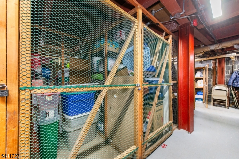 Marlboro House - Residential