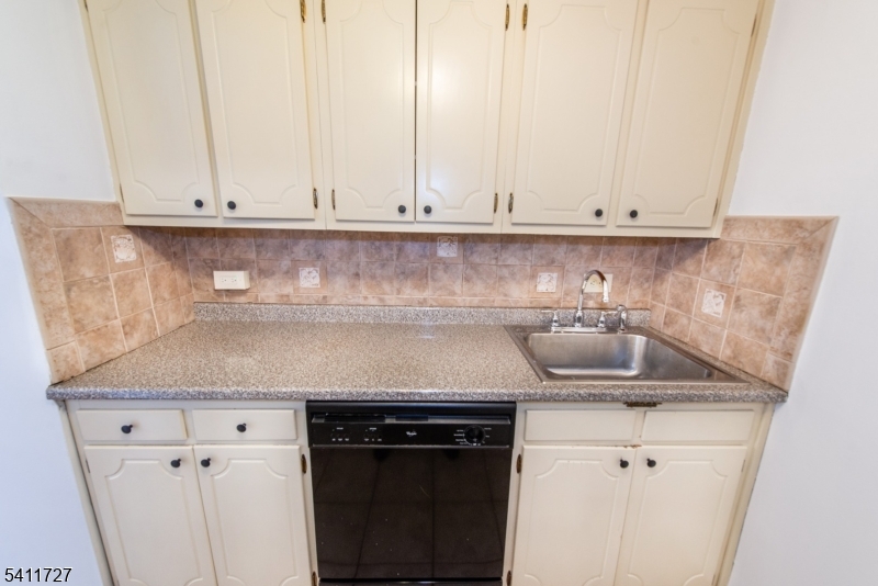 Marlboro House - Residential