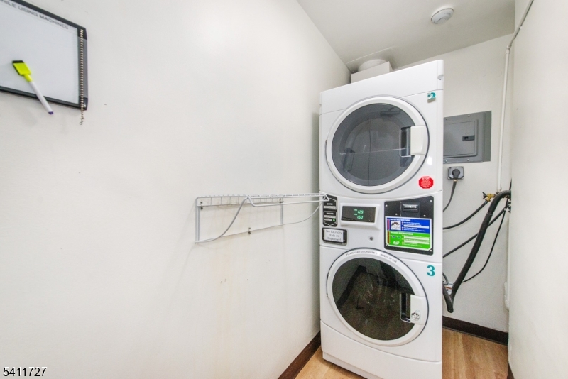 Marlboro House - Residential