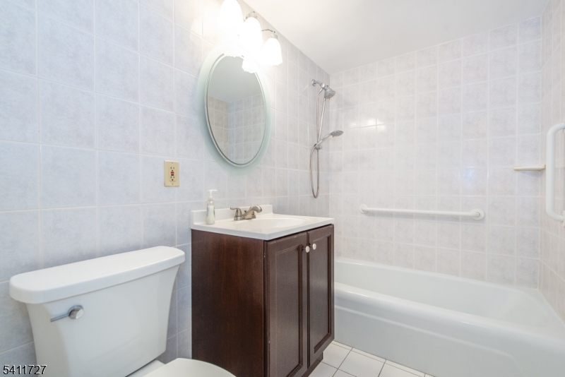 Marlboro House - Residential