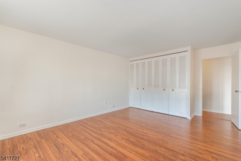 Marlboro House - Residential