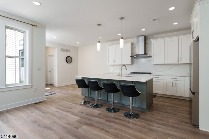 MONTGOMERY CROSSING - Residential Lease