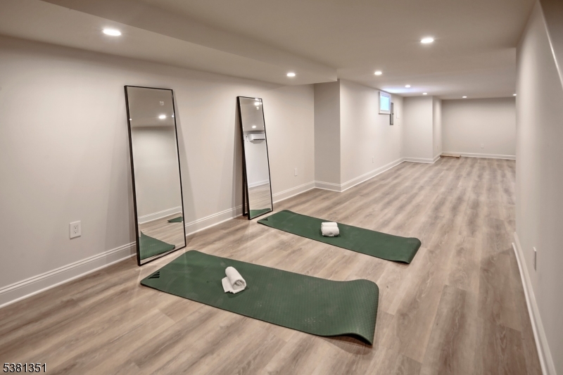 New Vernon - Residential