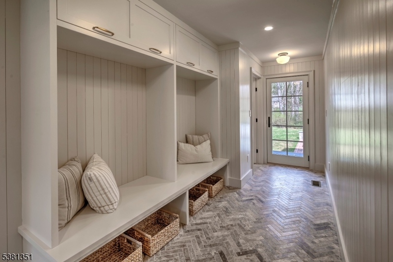 New Vernon - Residential