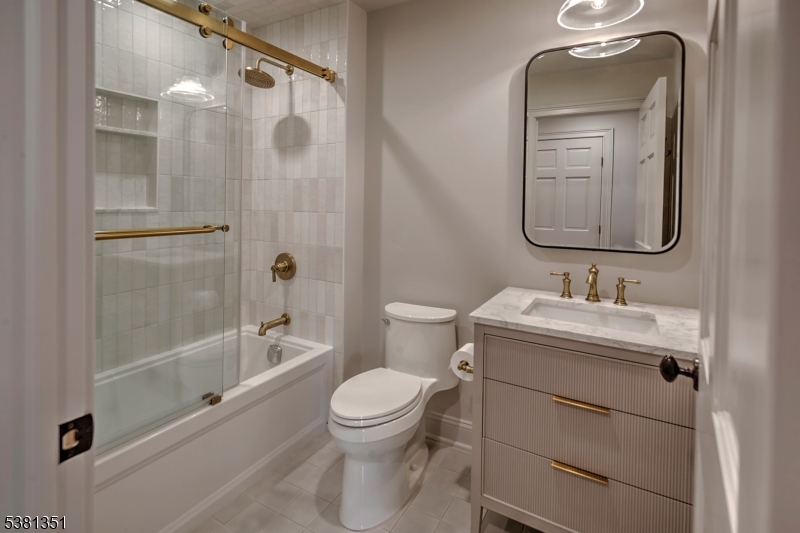 New Vernon - Residential