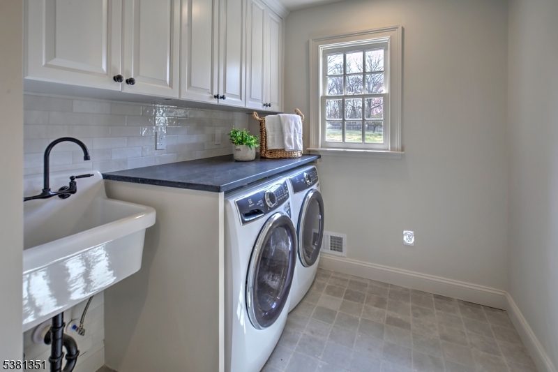 New Vernon - Residential