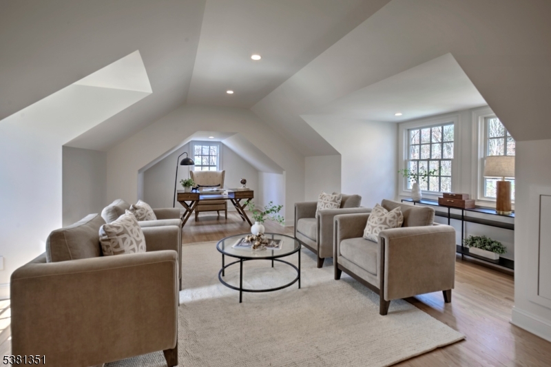 New Vernon - Residential